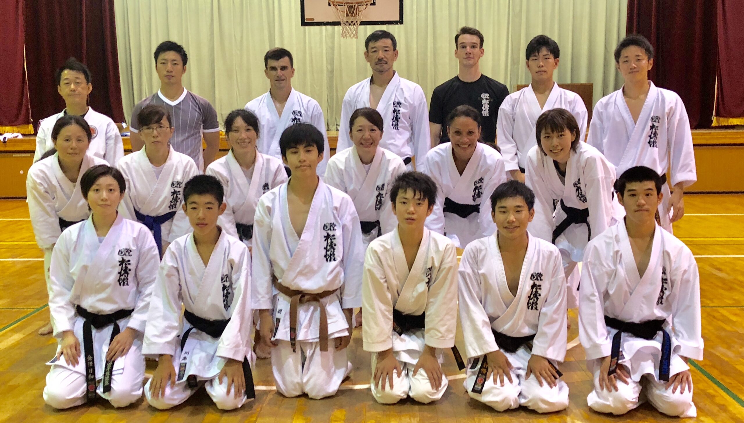 Sandra bij SKIF karate in Tokio