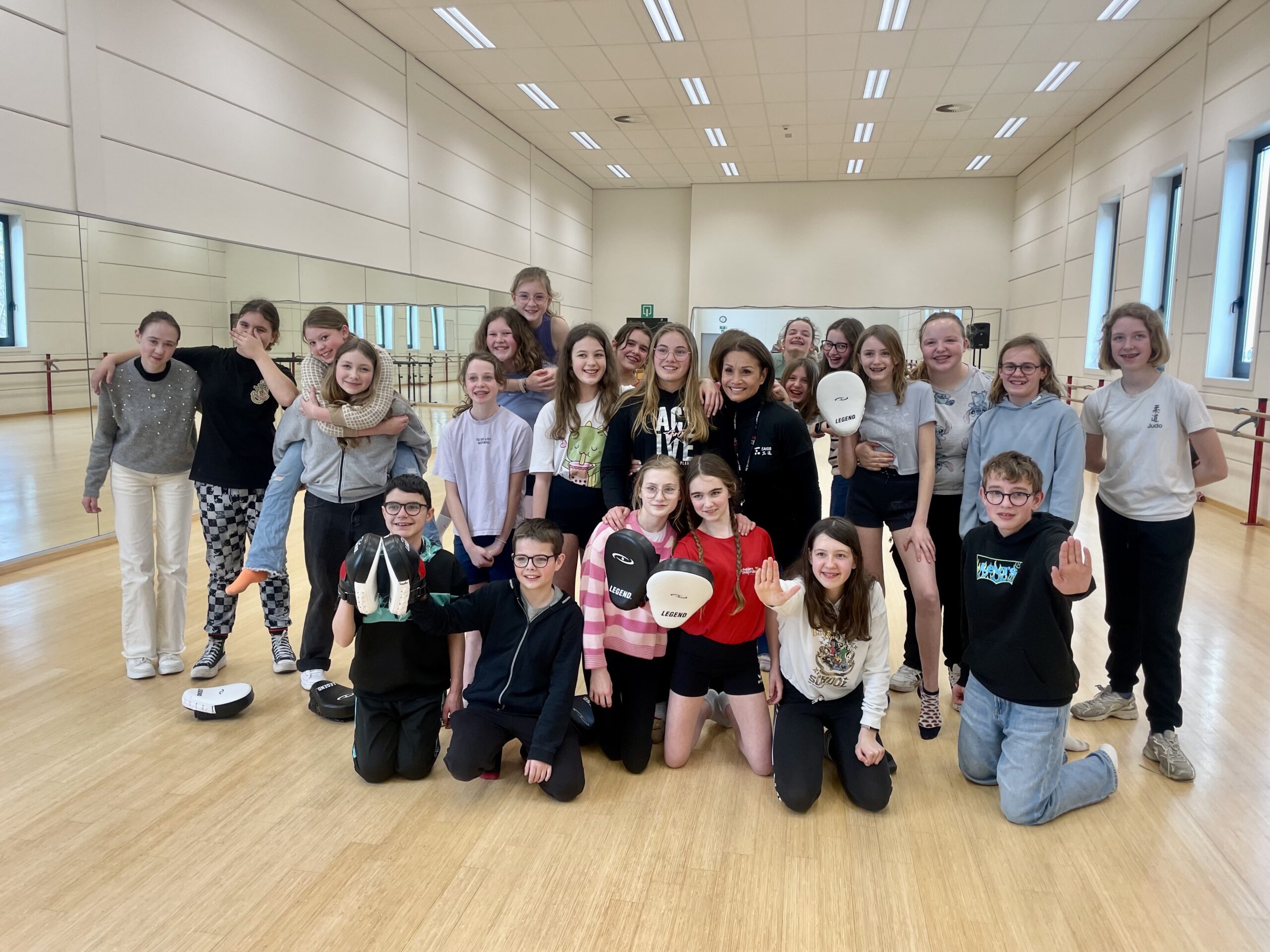 workshop zelfverdediging voor scholen en jongeren bij SANDO