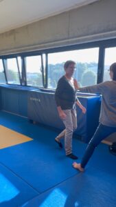 zelfverdediging voor senioren bij SANDO in veilige omgeving