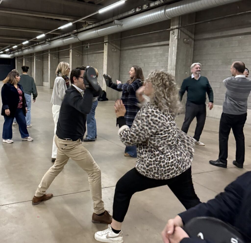 zelfverdediging voor medewerkers tijdens SANDO workshop veiligheid op het werk