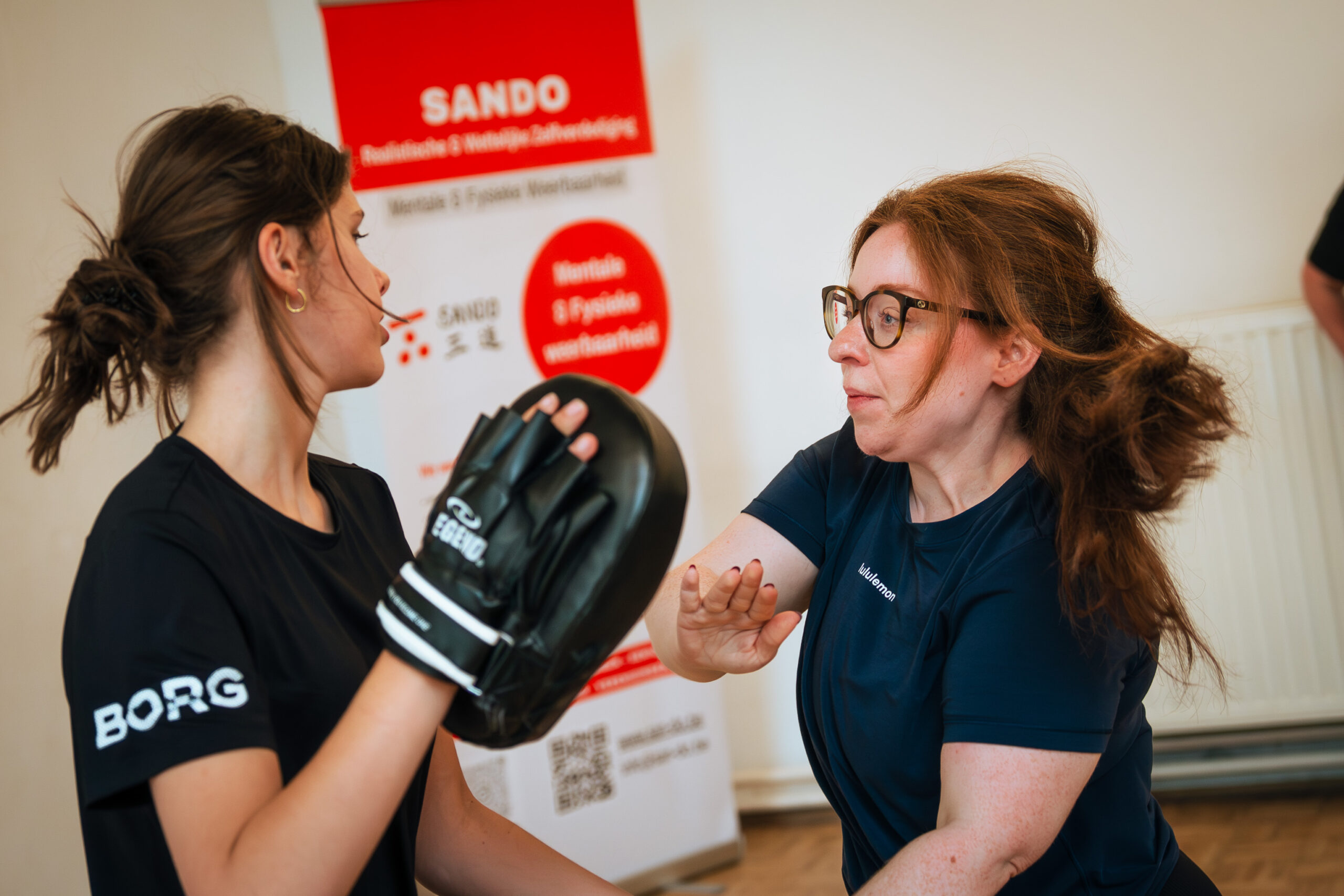 Realistische zelfverdediging tijdens een SANDO-training