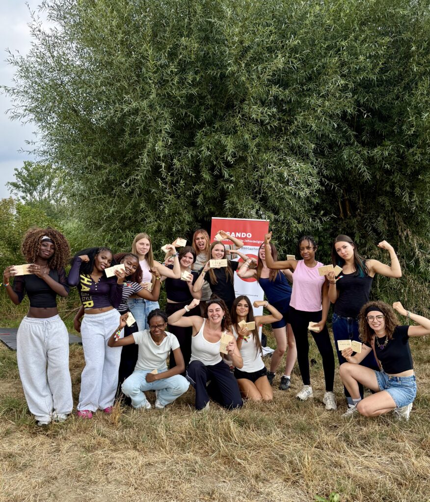 SANDO workshop zelfverdediging en weerbaarheid voor jongeren tijdens Summer Camp RedFox 2026